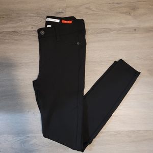 NEW Celebrity Pink The Chic Skinny Jeans